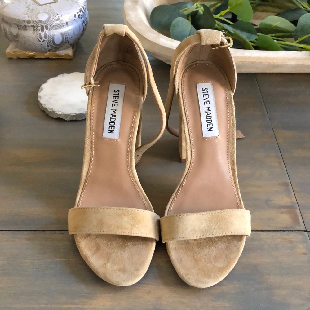 Steve Madden Carrson Suede Heels